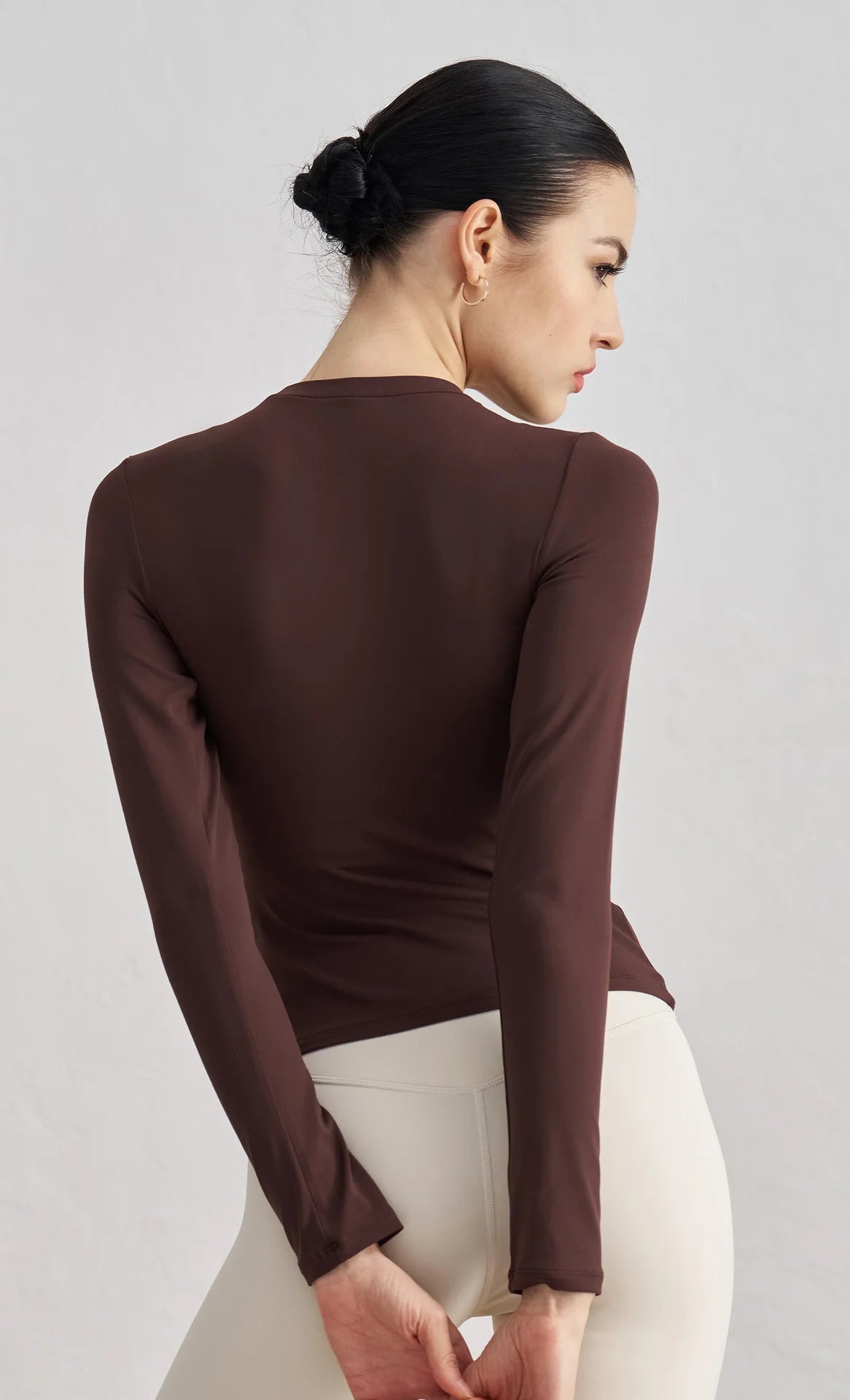 ANNIEGO Slim Fit Long Sleeve Yoga Top – Lightweight, Round Neck, Fall Activewear